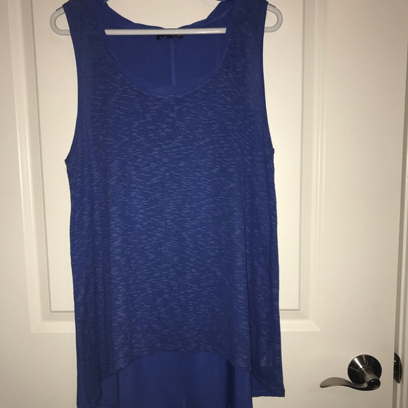 Woman’s top - Picture 2 of 5